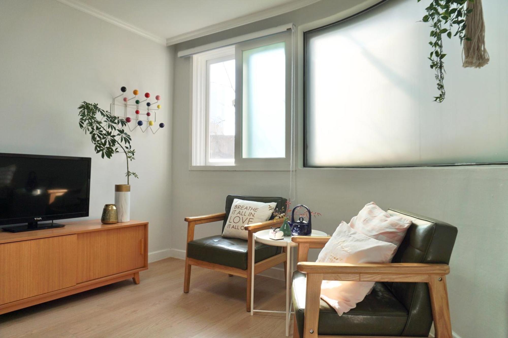 Hongdae Cozy-Women'S Shared Home โซล ภายนอก รูปภาพ