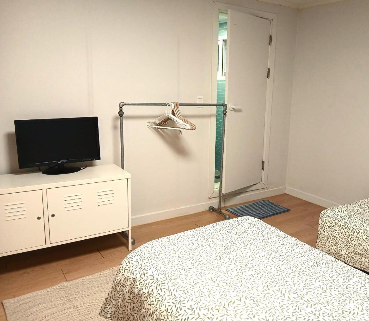 Hongdae Cozy-Women'S Shared Home โซล ภายนอก รูปภาพ