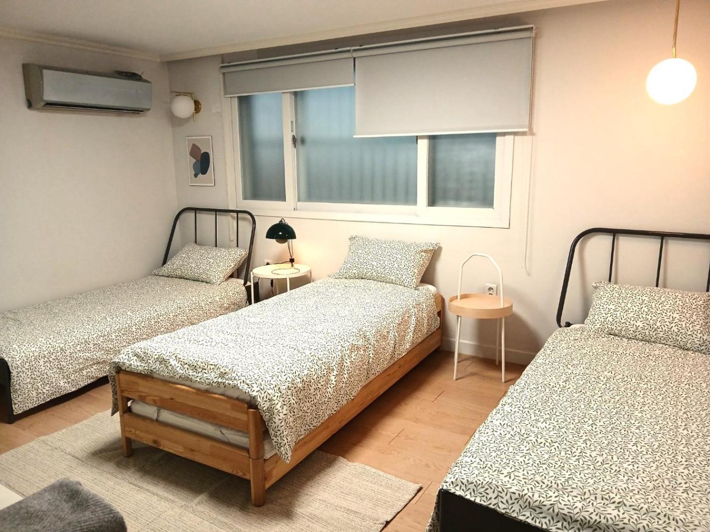 Hongdae Cozy-Women'S Shared Home โซล ภายนอก รูปภาพ